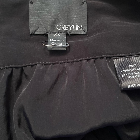 NWOT Greylin Dressy Black Shorts w/ Pleated Waist w/ Pockets Zip Closure Sz XS - Picture 6 of 7